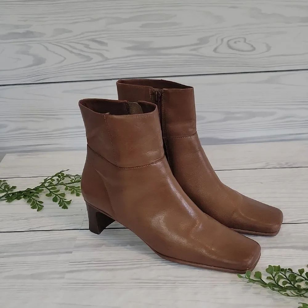BP Ankle Boots Chestnut Brown Leather - Square Toe Womens Size 7
